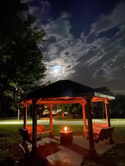 12_Gazebo_night.jpg