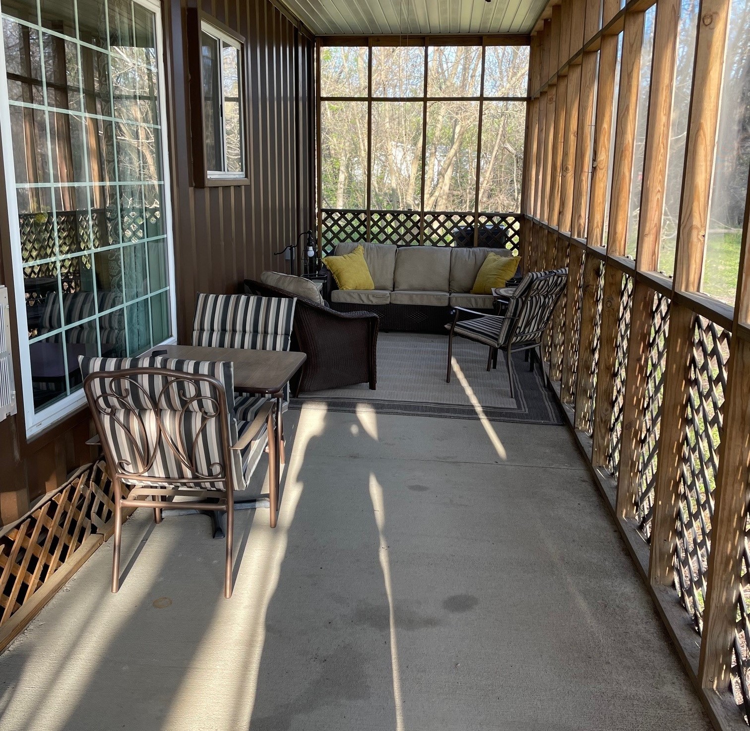 12_Porch.jpg