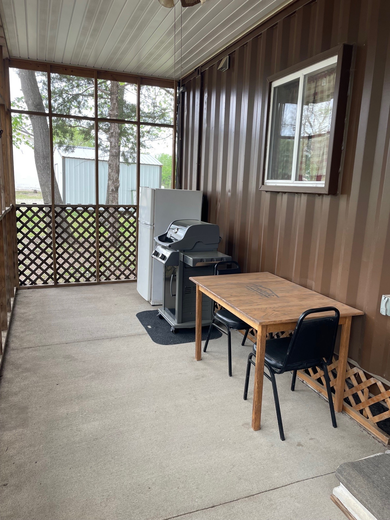 14_Porch.jpg